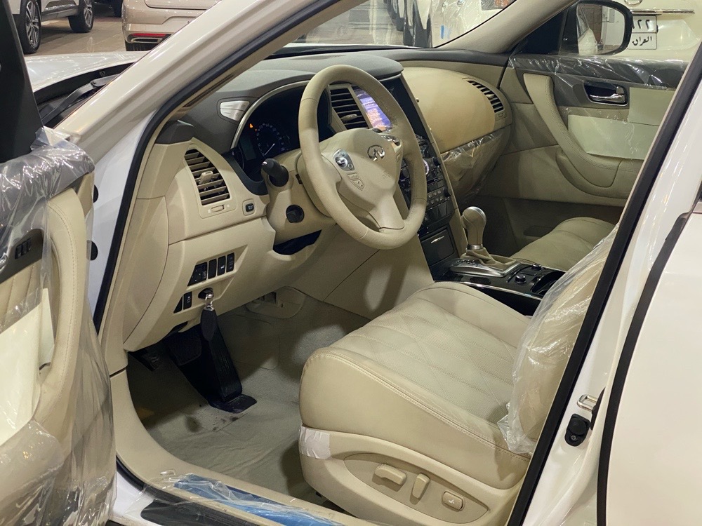انفنتي QX70